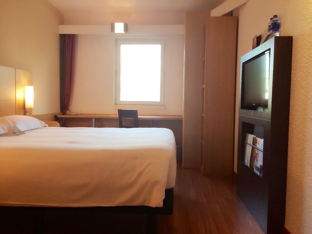 Ibis Tianjin Teda Hotel Exterior photo